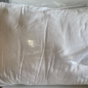Premium White Bedding Pillow